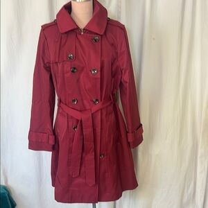 London Fog Red/wine Trench Coat with removable hood, belted, lined, versatile